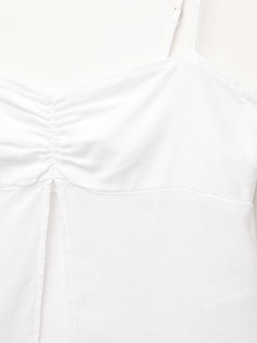 Haut 'PACIFIC' Pull&Bear en blanc