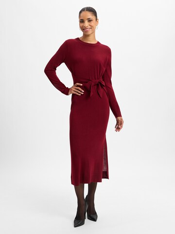 Ambiance Knitted dress in Red: front