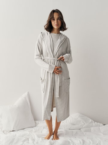 Next - Albornoz largo en gris: frente