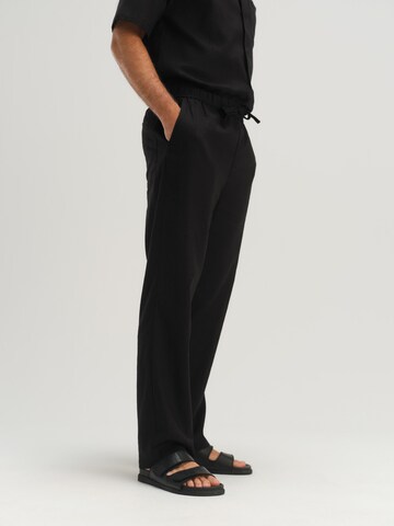 TRAPP - regular Pantalón en negro