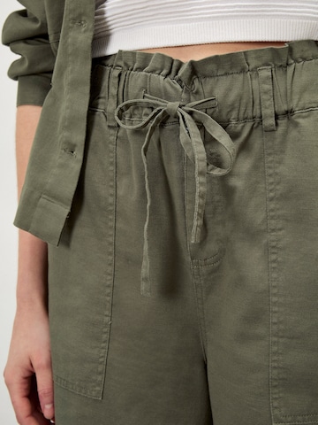 Apricot Loosefit Paper Bag Waist Wide Leg Trousers ' ' in Grün