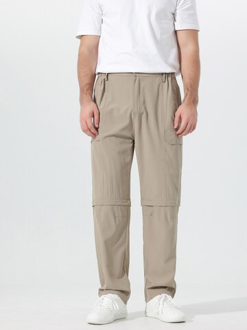 YOUTHUP Regular Cargo Pants in Beige: front