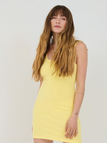 ABOUT YOU x Sofia Tsakiridou Dress 'Asmin' in Yellow