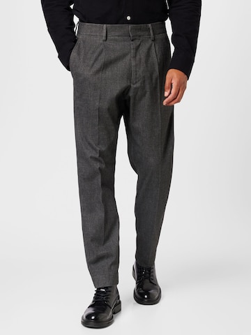 NN07 רגיל מכנסים קפלים 'Bill' בשחור: מלפנים