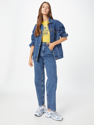 Top de la BDG Urban Outfitters pe galben