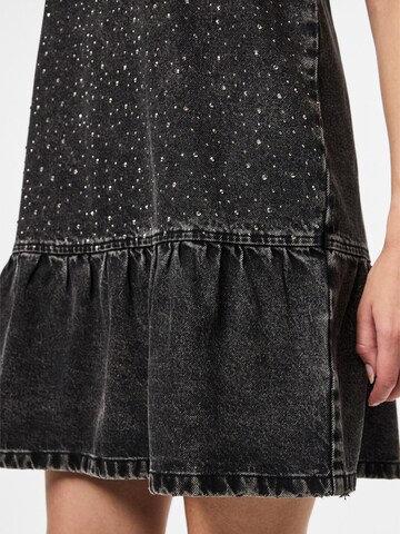 Robe 'PCNoel' PIECES en noir
