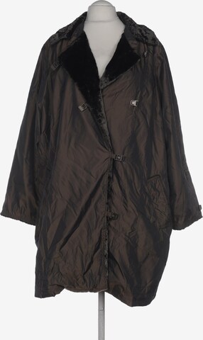 Sempre Piu Jacket & Coat in 4XL in Grey: front