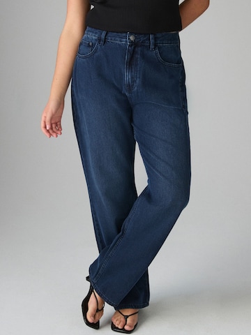 Regular Jeans de la Next pe albastru: față