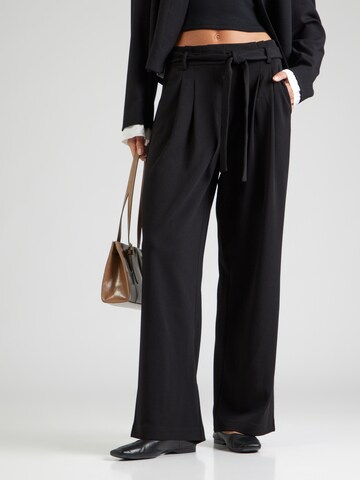 ONLY - Pierna ancha Pantalón plisado 'ONLEVI' en negro: frente