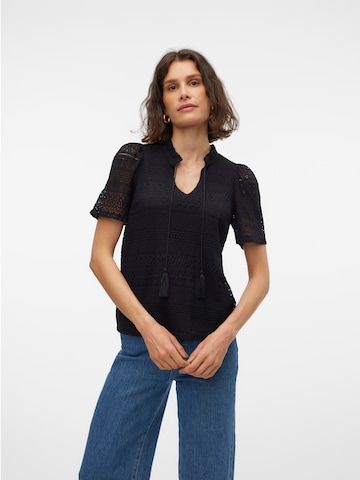 VERO MODA Blouse in Black: front