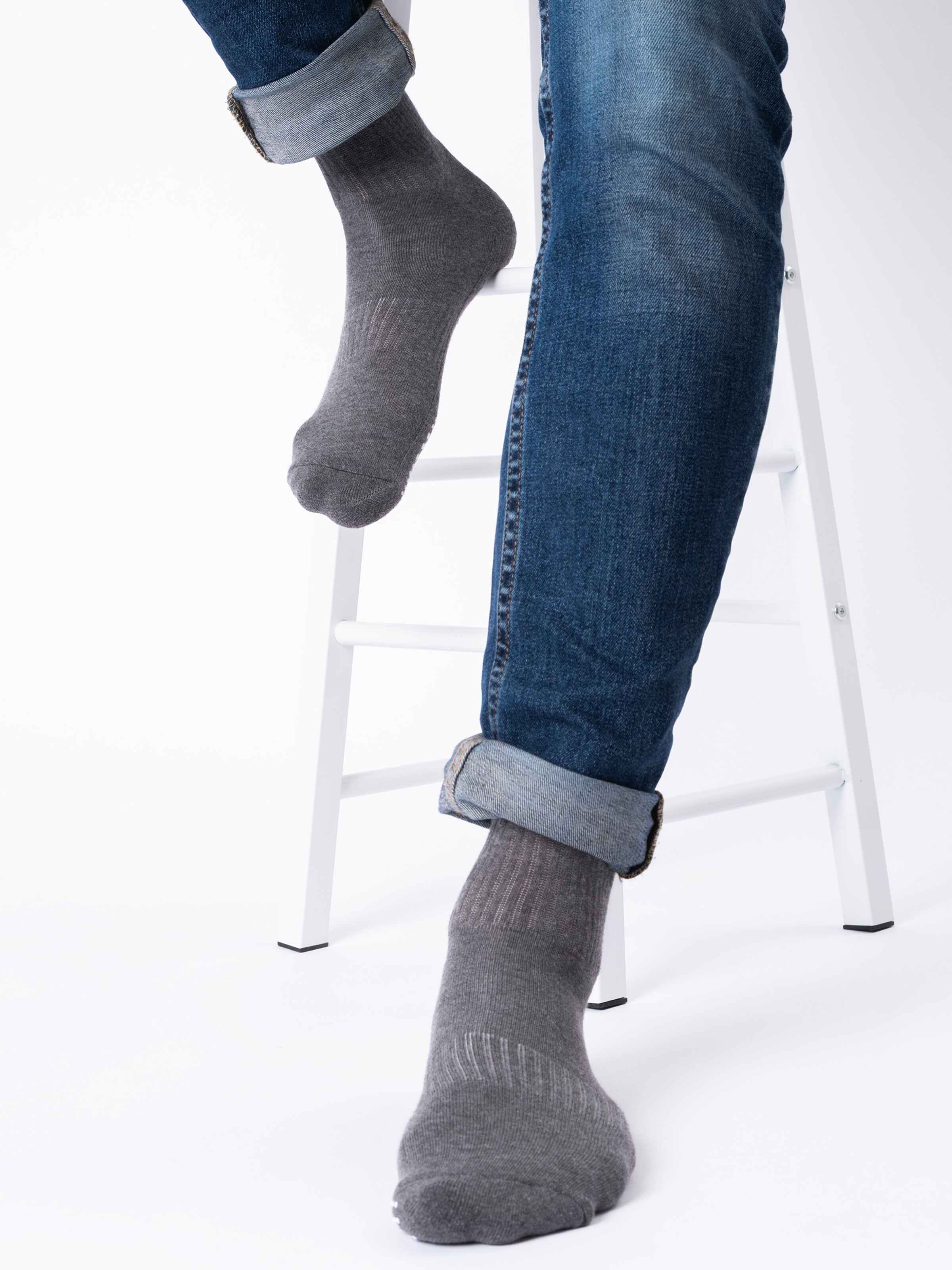 Calzino sportivo 'Stopper Andi' di Occulto in grigio