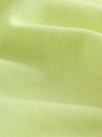 Tricou de la Next pe verde