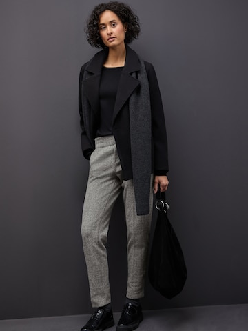 STREET ONE Slimfit Pantalon 'Bonny' in Grijs