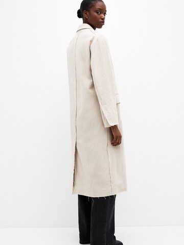Pull&Bear Between-seasons coat in Beige