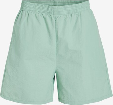 VILA Loose fit Pants in Green: front