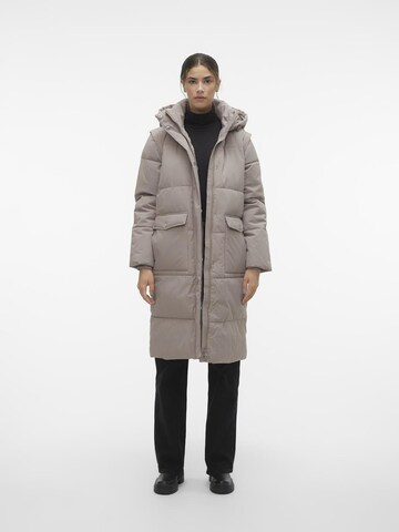 VERO MODA Wintermantel 'Madelyn' in Grijs