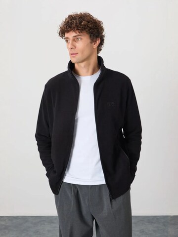 Tommy Life Fleece Jacket in Black: front