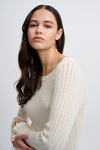 Pull-over 'Irfantino' Atelier Rêve en beige
