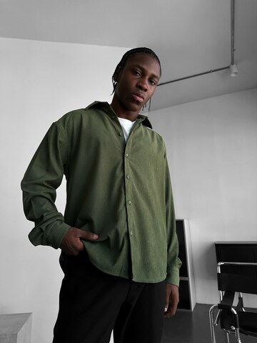Kleidermafia Comfort fit Button Up Shirt in Green