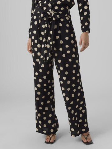 VERO MODA Regular Broek 'GUNVER' in Zwart: voorkant