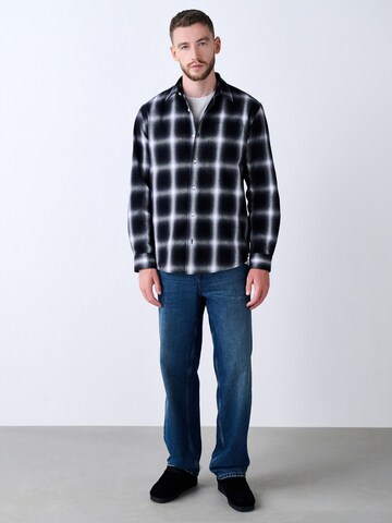 Regular fit Camicia di Next in nero