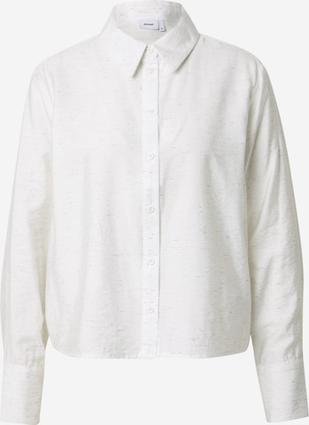 Bluză de la NÜMPH pe alb: față