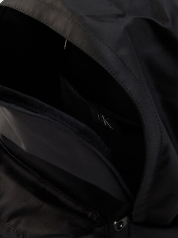 Calvin Klein Jeans Reppu värissä musta