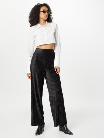 The Frolic Wide leg Pants 'SHAKIRA' in Black