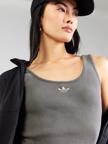 ADIDAS ORIGINALS Top 'Essentials' in Grau