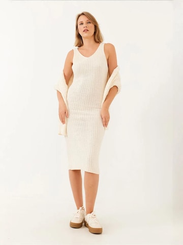 Abito in maglia di Bianco Lucci in beige