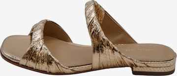 Michael Kors - Sandalias 'MICHAEL KORS KIANA FLAT SANDAL Scarpe' en oro: frente