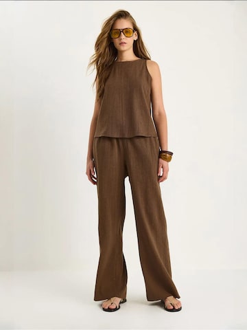 Pantalons de tailleur Bianco Lucci en marron