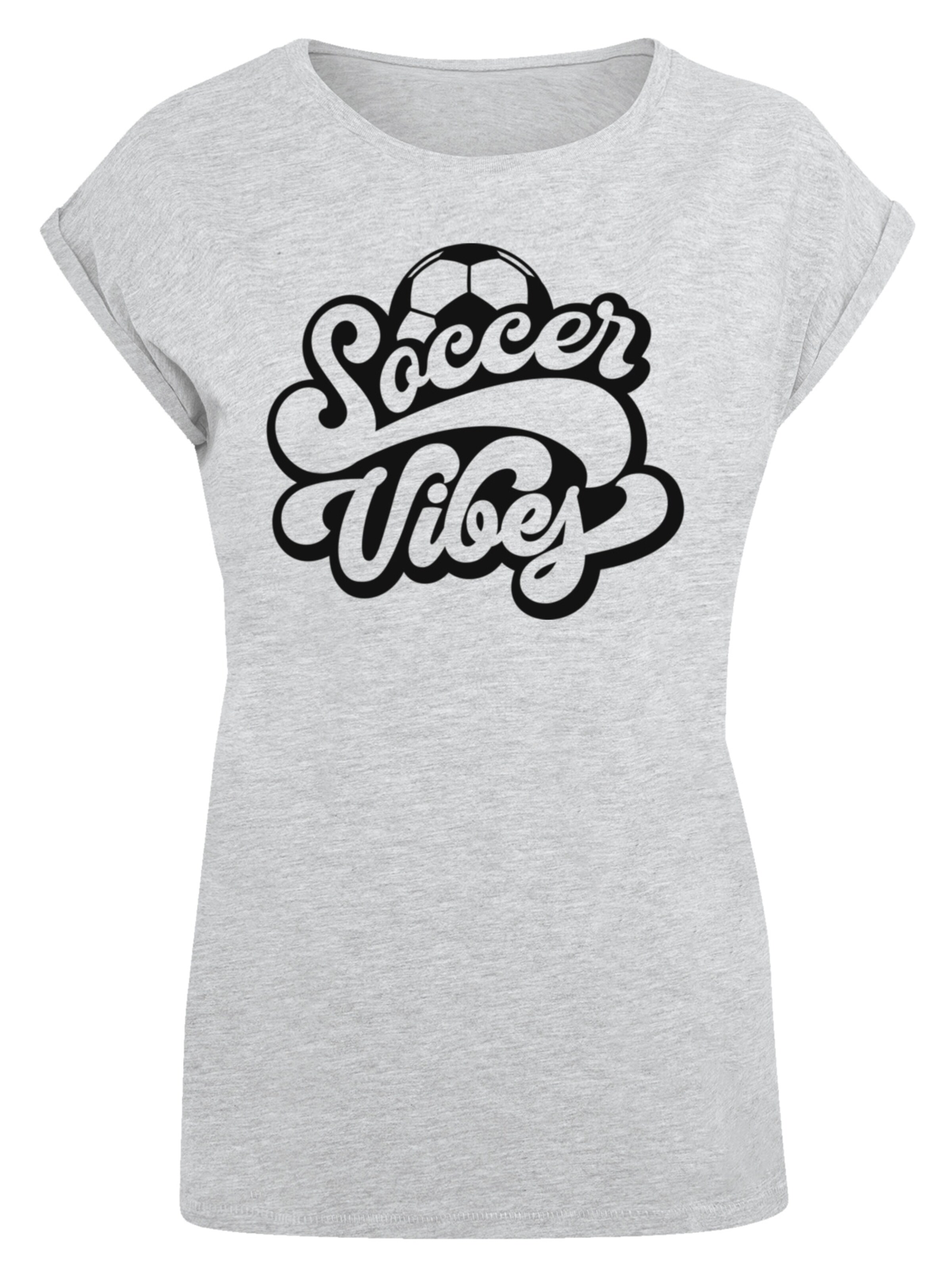 T-shirt 'Soccer Vibes Typography Sporty Graphic' F4NT4STIC en gris : devant