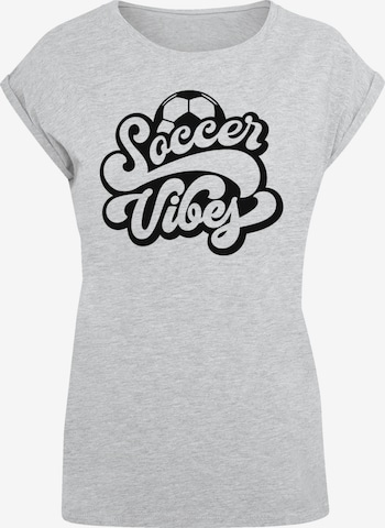 T-shirt 'Soccer Vibes Typography Sporty Graphic' F4NT4STIC en gris : devant