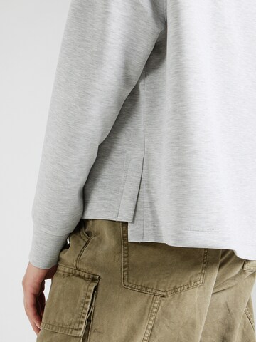 s.Oliver Sweatshirt in Grey