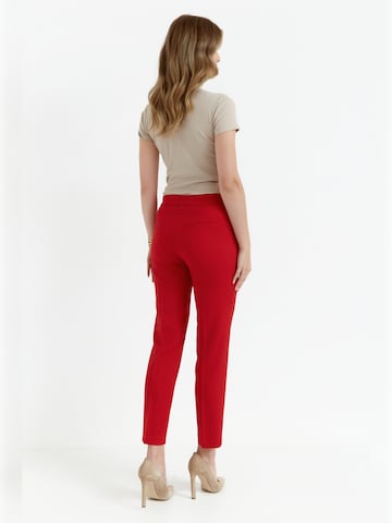 Makover - Tapered Pantalón en rojo