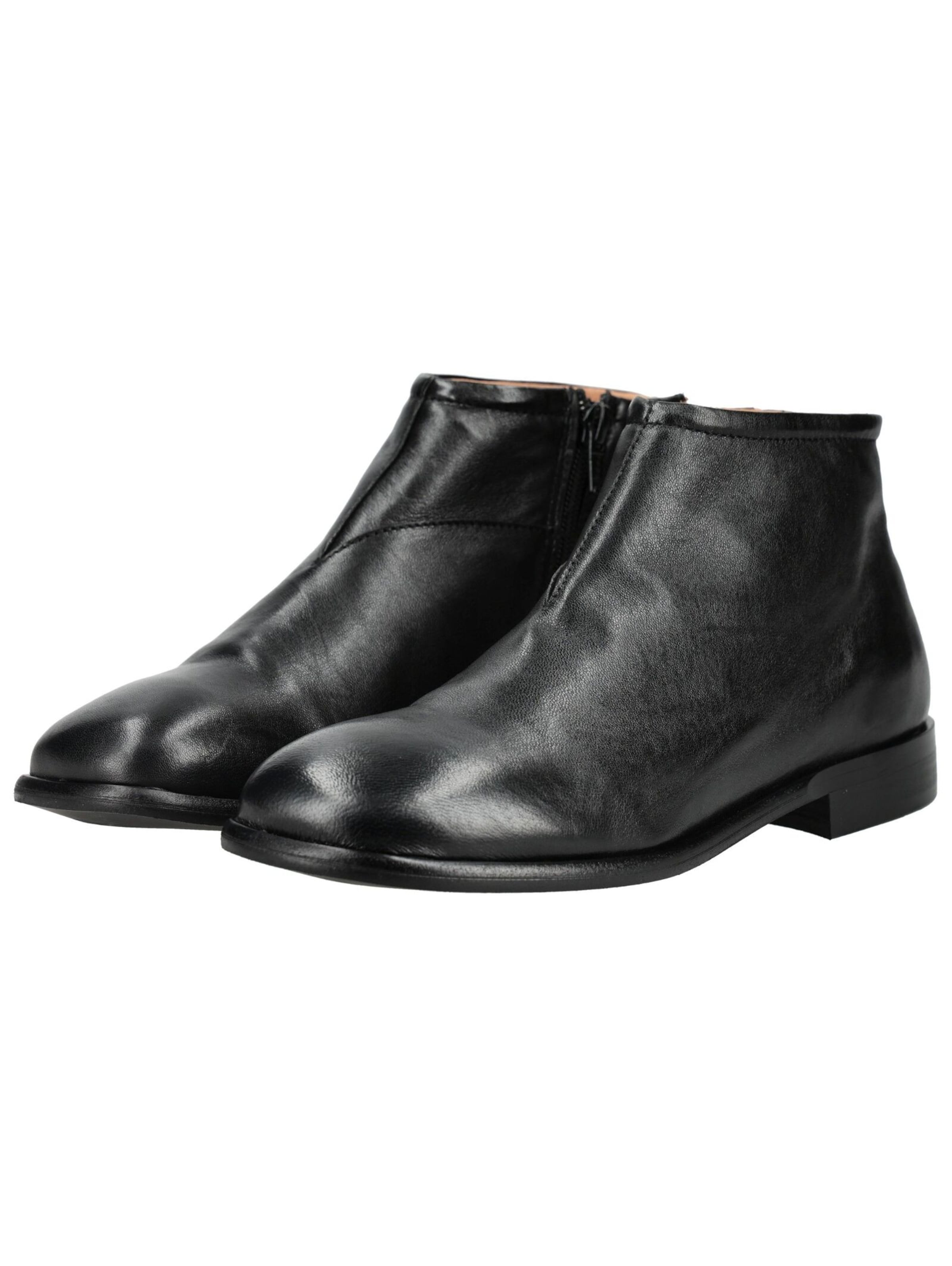 PAVEMENT Ankle boots in Black: front