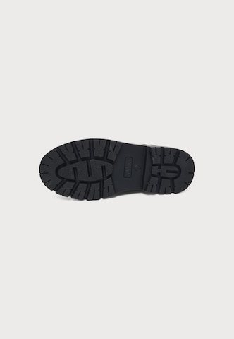 s.Oliver - Botas con cordones en negro