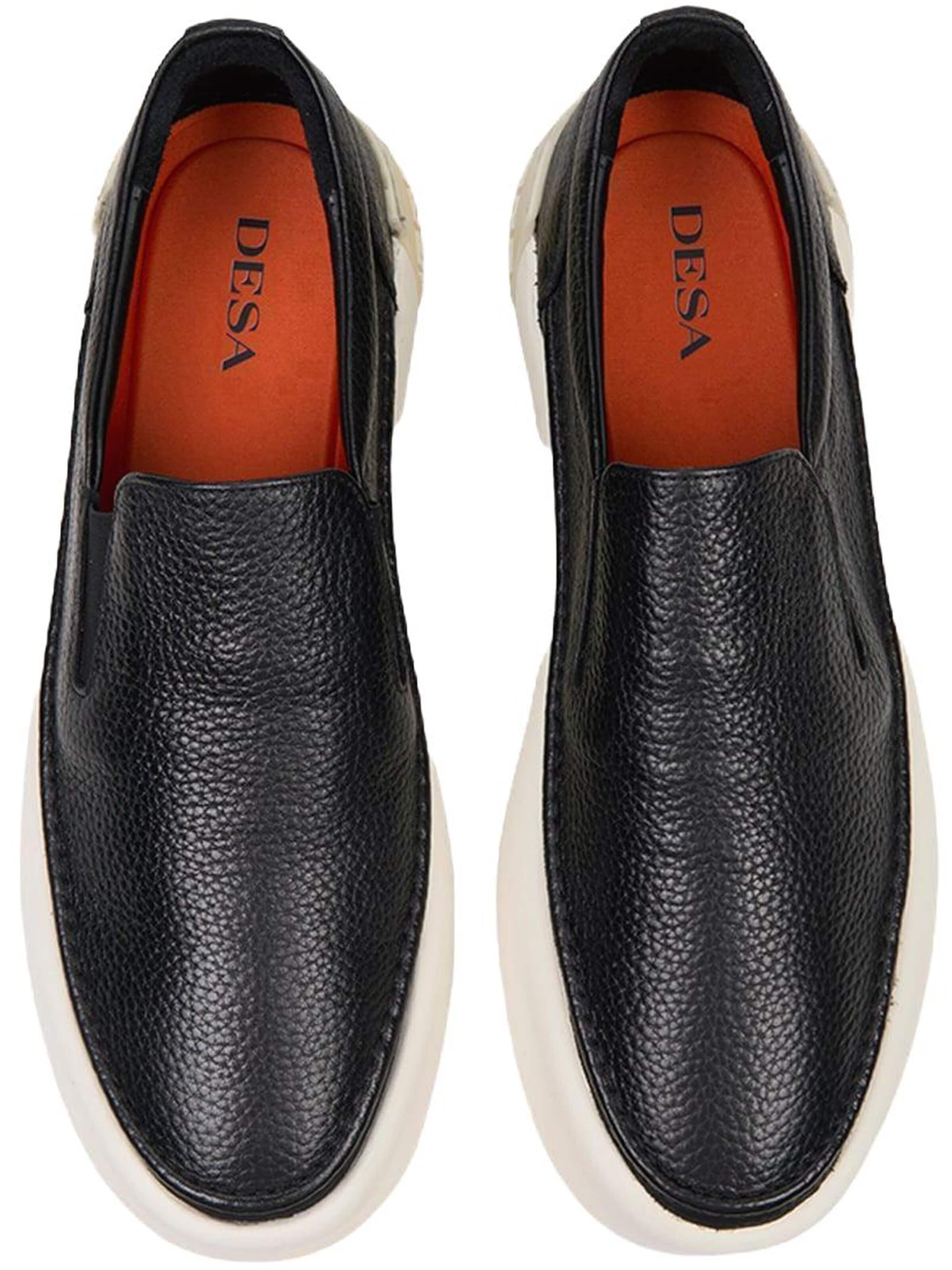 Chaussure basse 'Beleg' Desa en noir