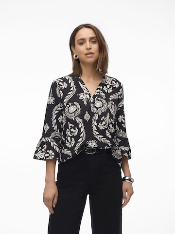 VERO MODA Blouse in Black: front