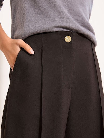 Lipsy Pantalon à pince en 34 en chocolat, Vue avec produit
