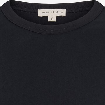 Esmé Studios T-shirt 'Signe' i svart