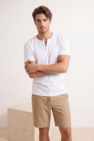 Trendyol - Camiseta en blanco: frente