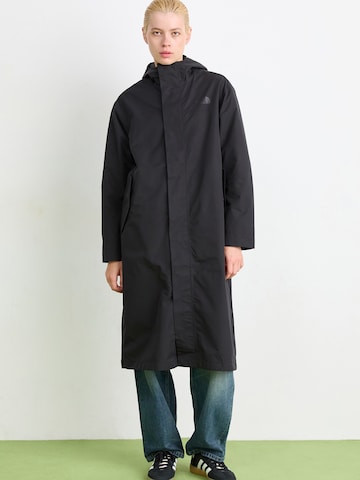 Palton de primăvară-toamnă 'NUKABIRA' de la THE NORTH FACE pe negru: față