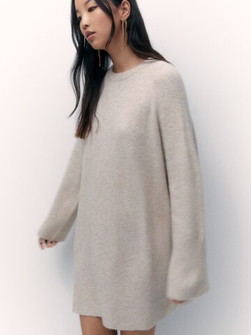 Pull&Bear Knitted dress in Beige: front