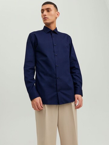 Coupe slim Chemise business 'PARKER' JACK & JONES en bleu : devant