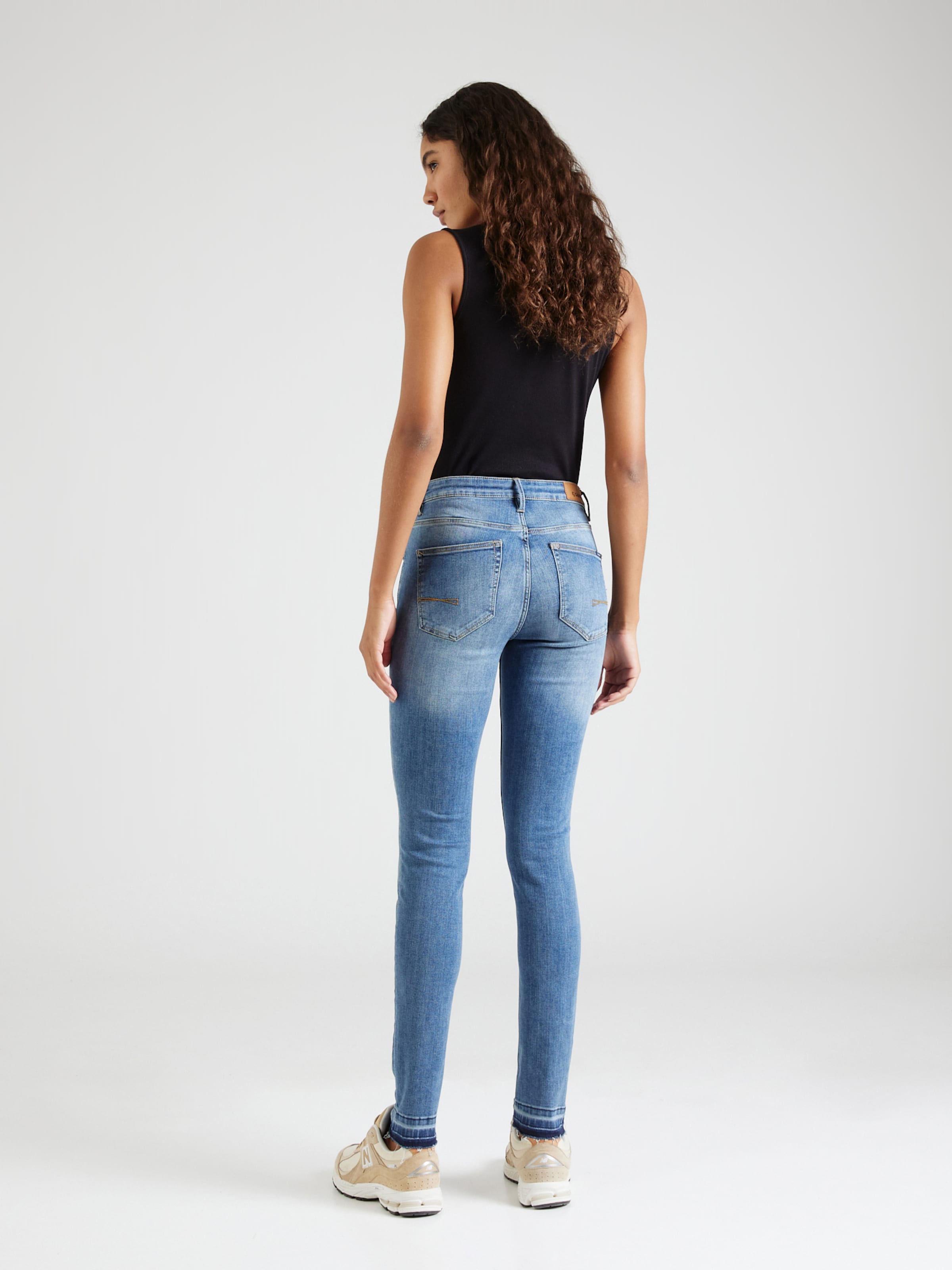 Garcia hotsell jeans celia