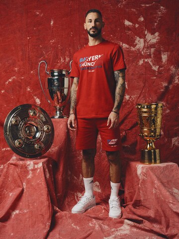 FC BAYERN MÜNCHEN Regular Sweatshort Rekordmeister'FC Bayern München' in Rot: predná strana