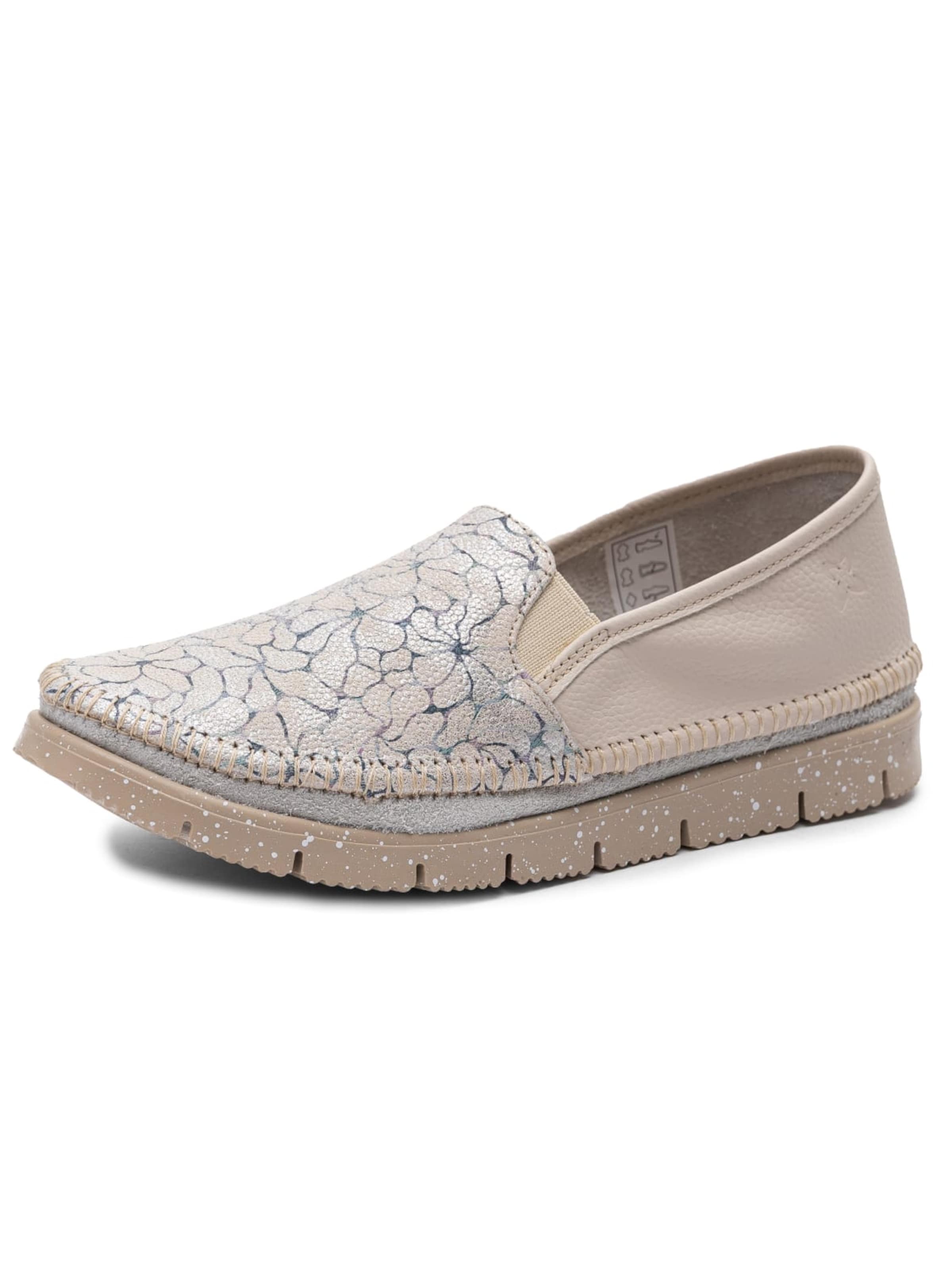 Maciejka Slip-ons '03512-69/00-0' in Beige: front