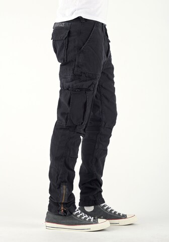 Le Temps Des Cerises Regular Cargo Pants 'MIRADOR' in Black